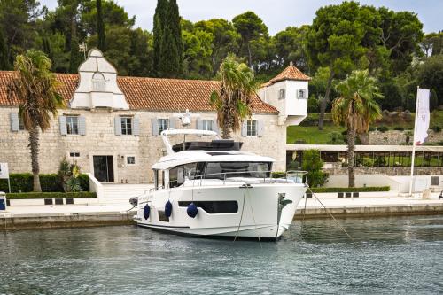 Nimbus 495 Flybridge (Generator, voll Klimatisiert und im Neuzustand)