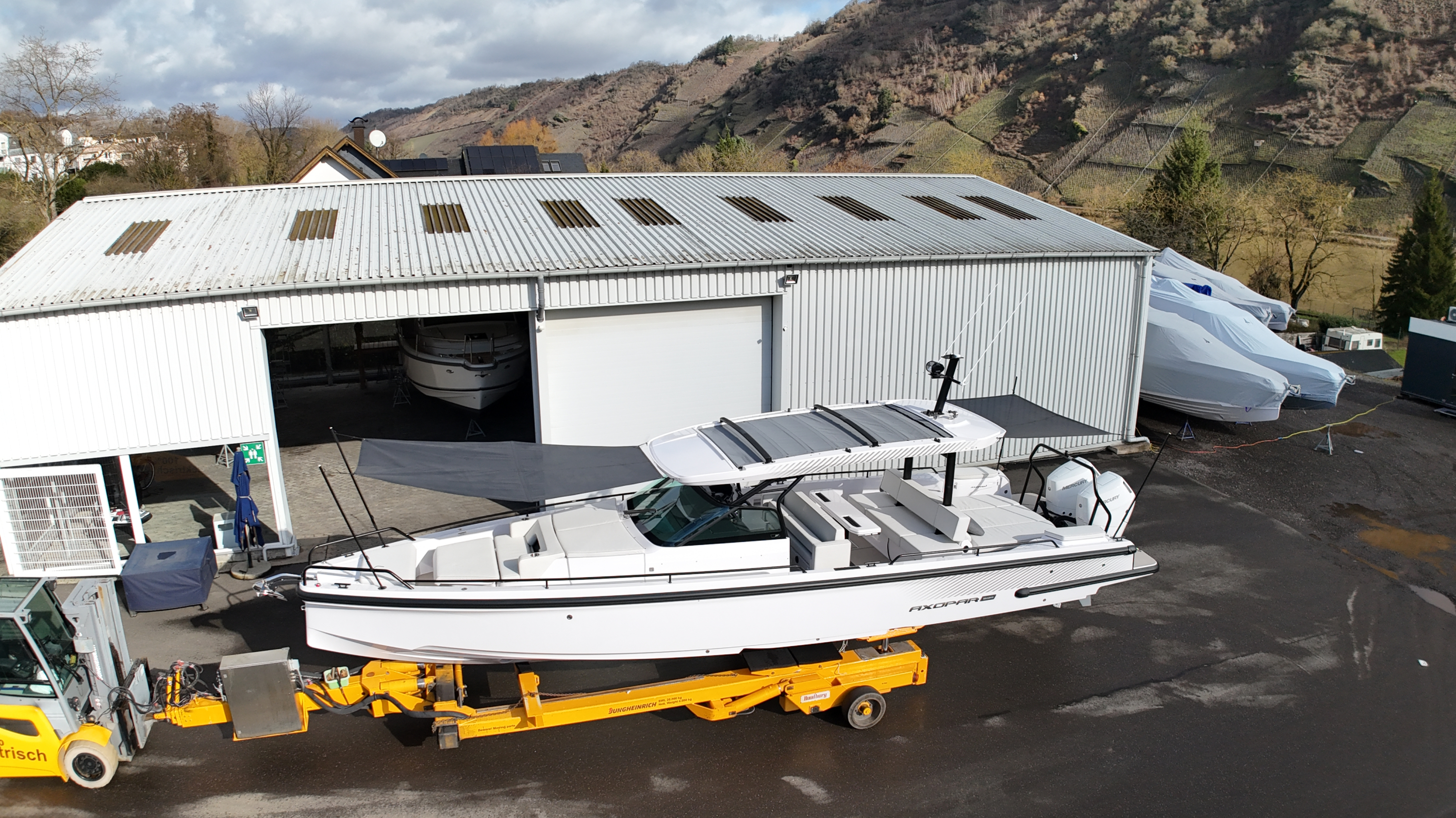 Axopar 37 Sun Top - Iconic Edition
