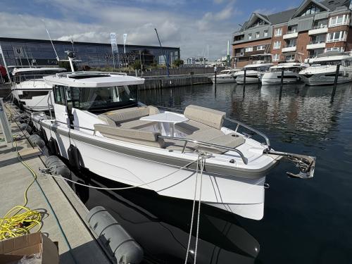 Axopar 29 Cross Cabin