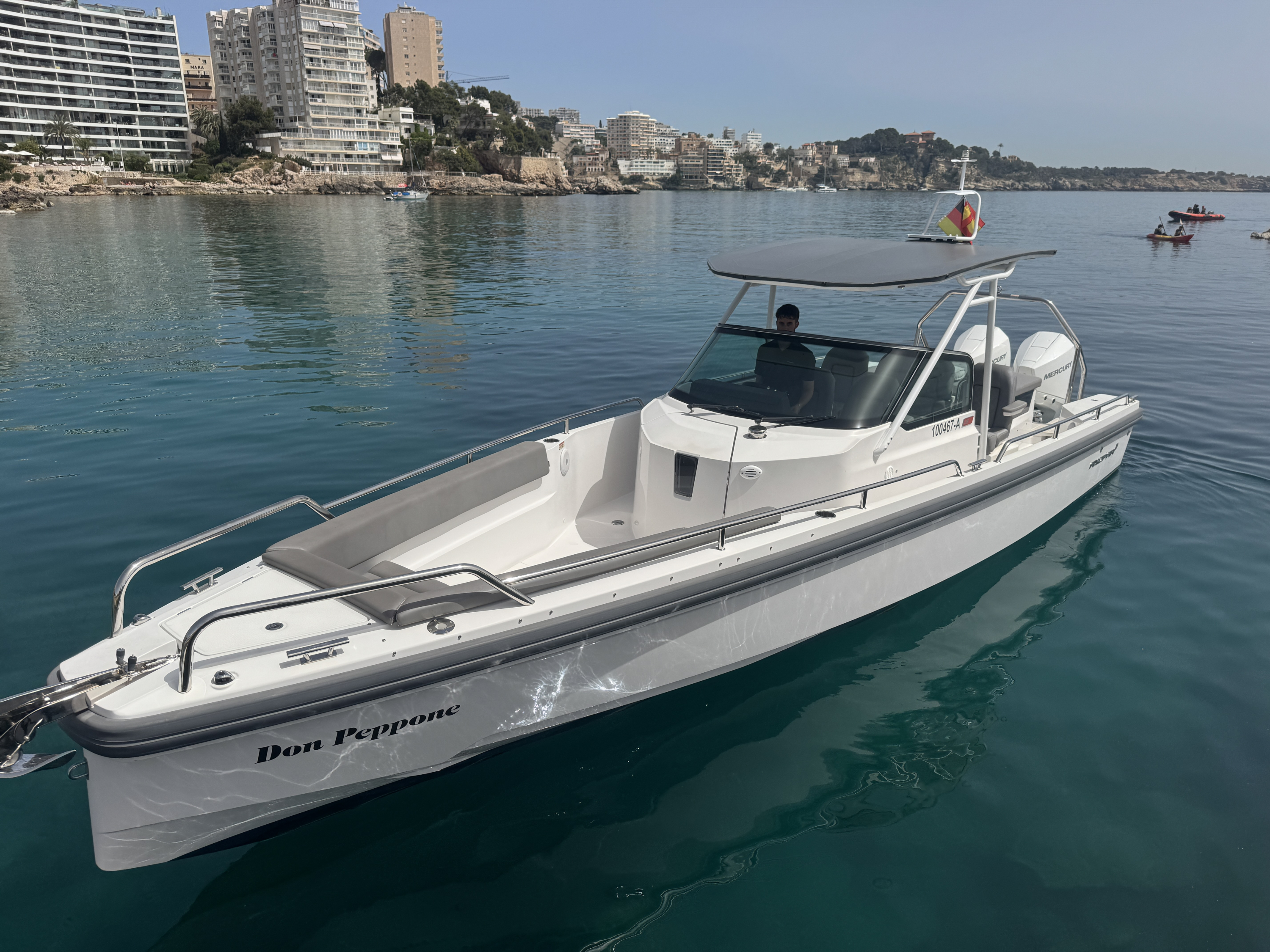 Axopar 28 T-Top