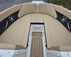 Sea Ray SPX 230 Europe Vorschaubild 4