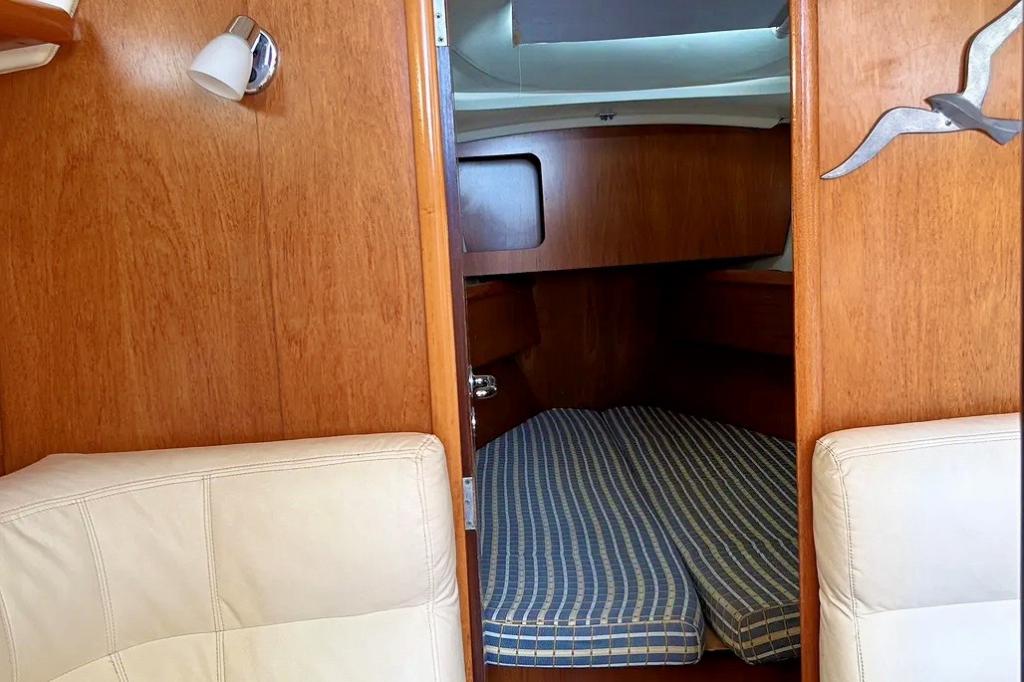 Sun Odyssey 35 - Image 4