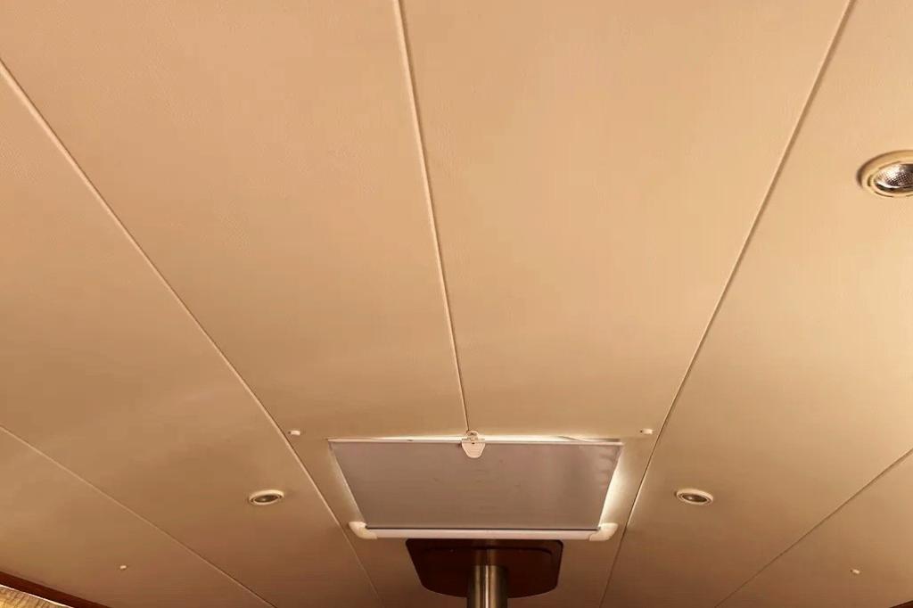 Sun Odyssey 35 - Image 7