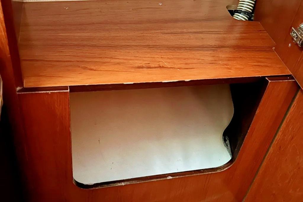 Sun Odyssey 35 - Image 11