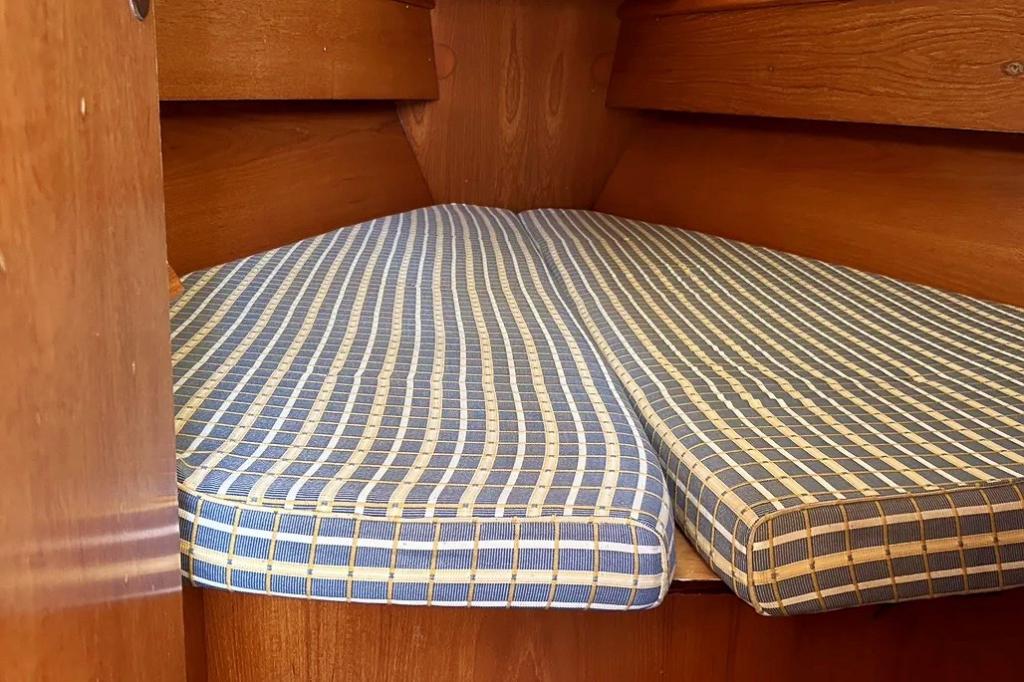 Sun Odyssey 35 - Image 12