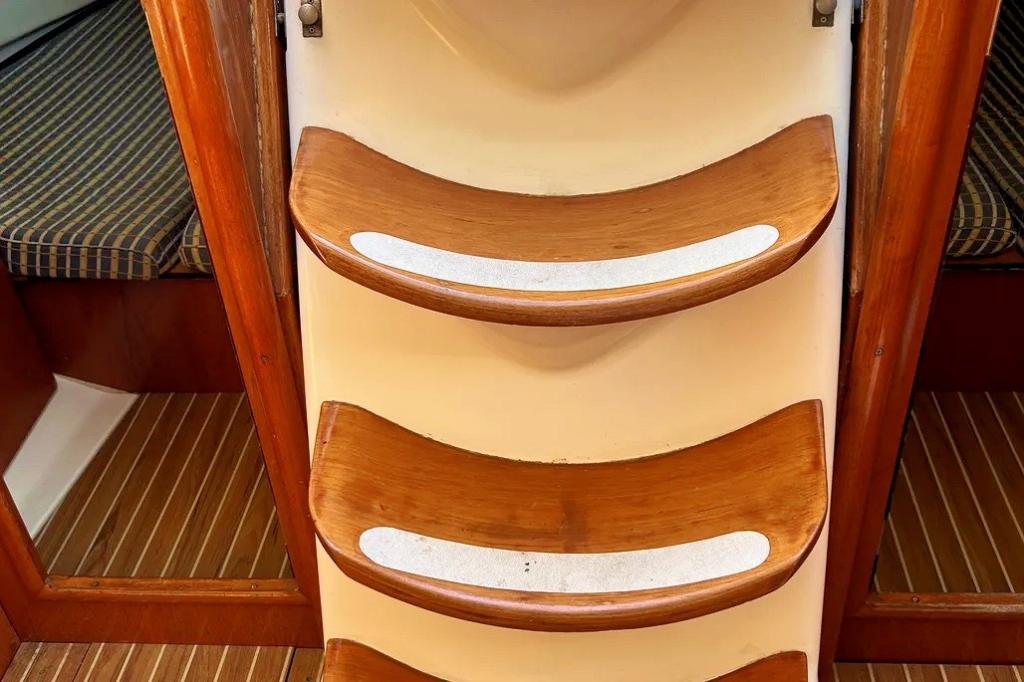 Sun Odyssey 35 - Image 14