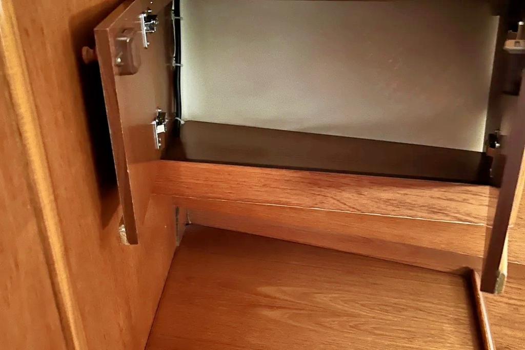 Sun Odyssey 35 - Image 18