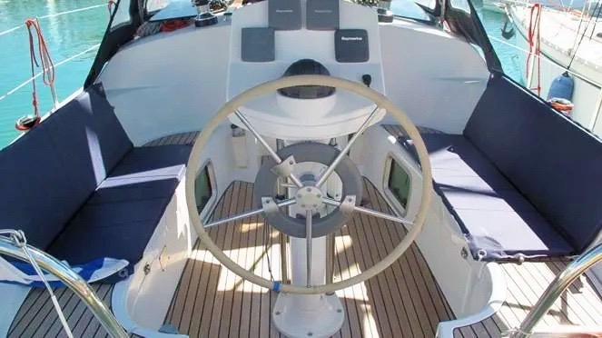 Sun Odyssey 35 - Image 30