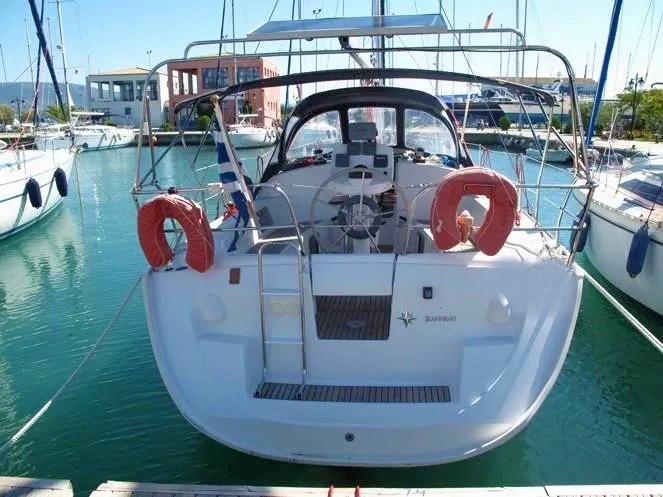 Sun Odyssey 35 - Image 1