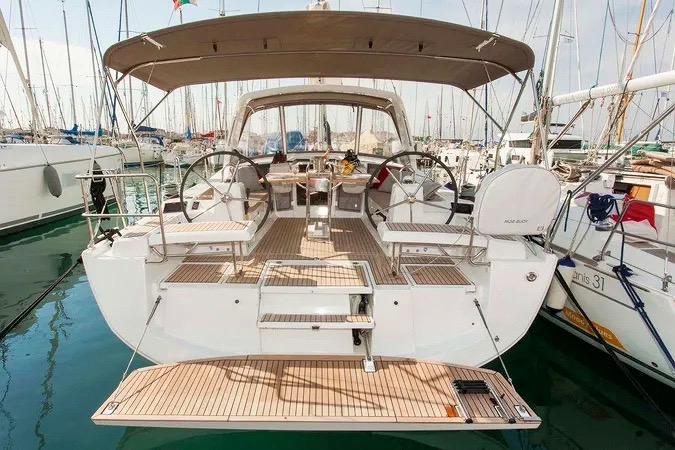 Beneteau Oceanis 41.1 - Image 2