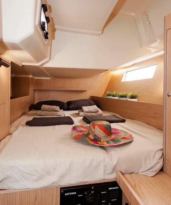 Beneteau Oceanis 41.1 - Image 12