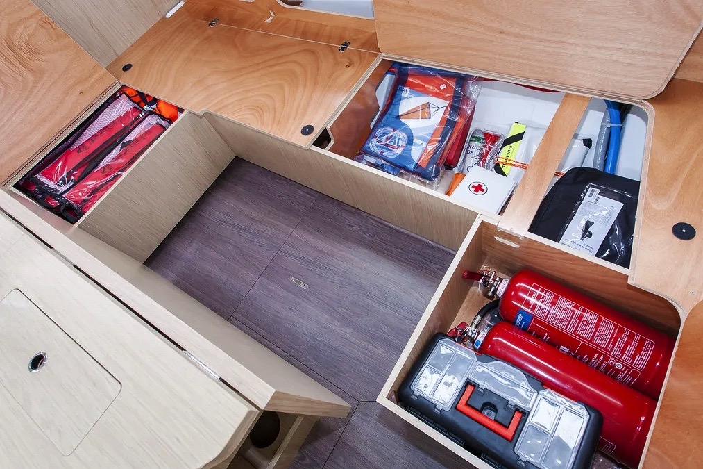 Beneteau Oceanis 41.1 - Image 17