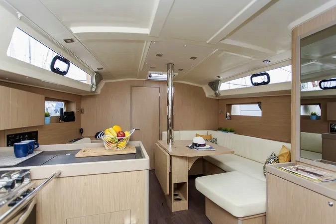 Beneteau Oceanis 41.1 - Image 21