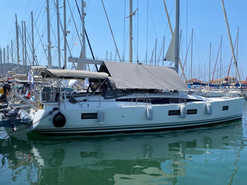 Jeanneau 51 - Image 1