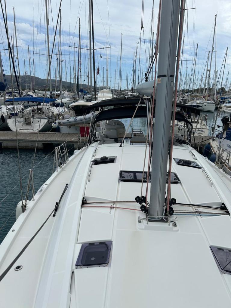 Jeanneau 51 - Image 6