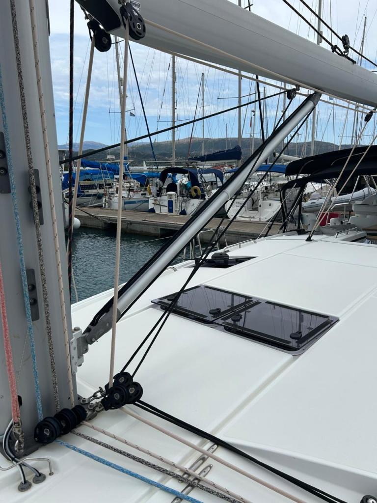 Jeanneau 51 - Image 9