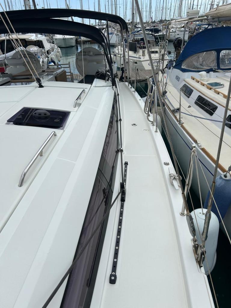 Jeanneau 51 - Image 10