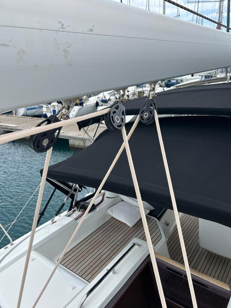 Jeanneau 51 - Image 12