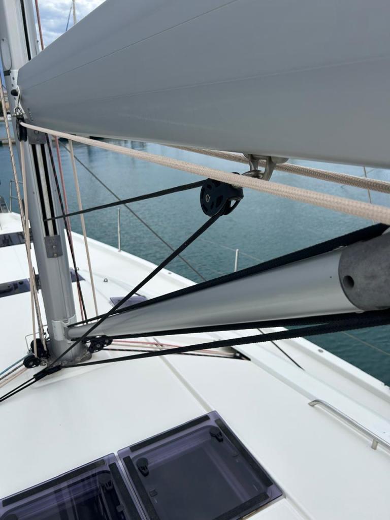 Jeanneau 51 - Image 13