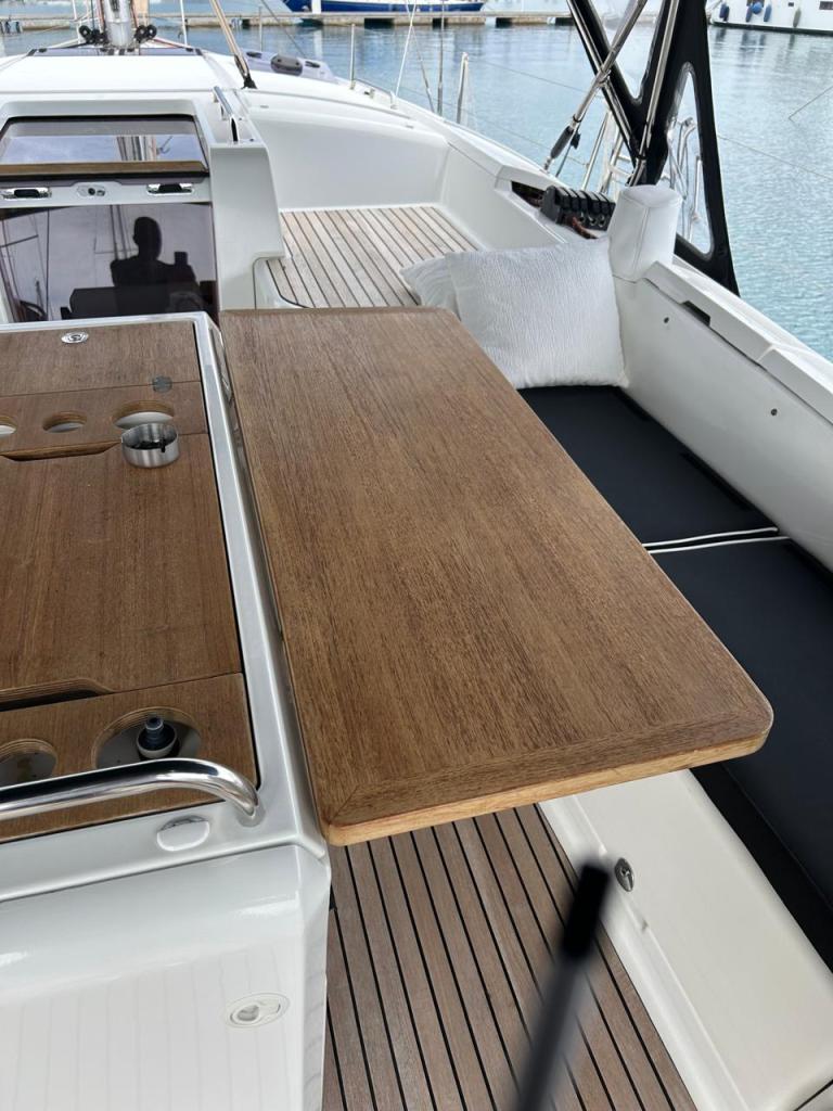 Jeanneau 51 - Image 18