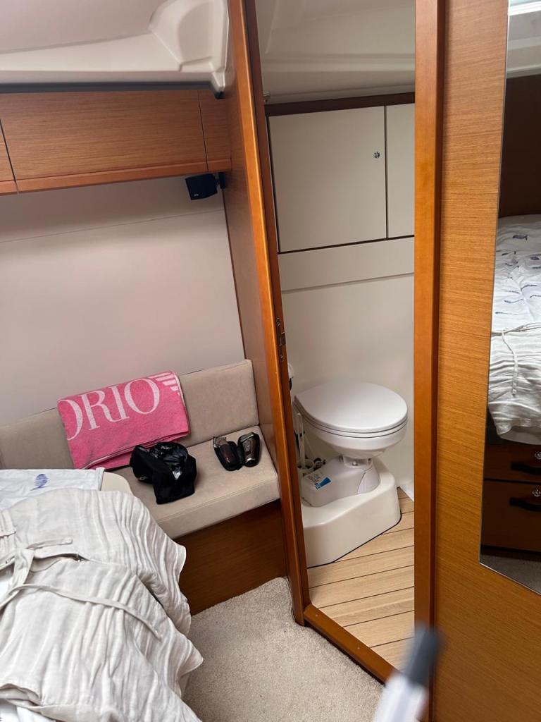 Jeanneau 51 - Image 27