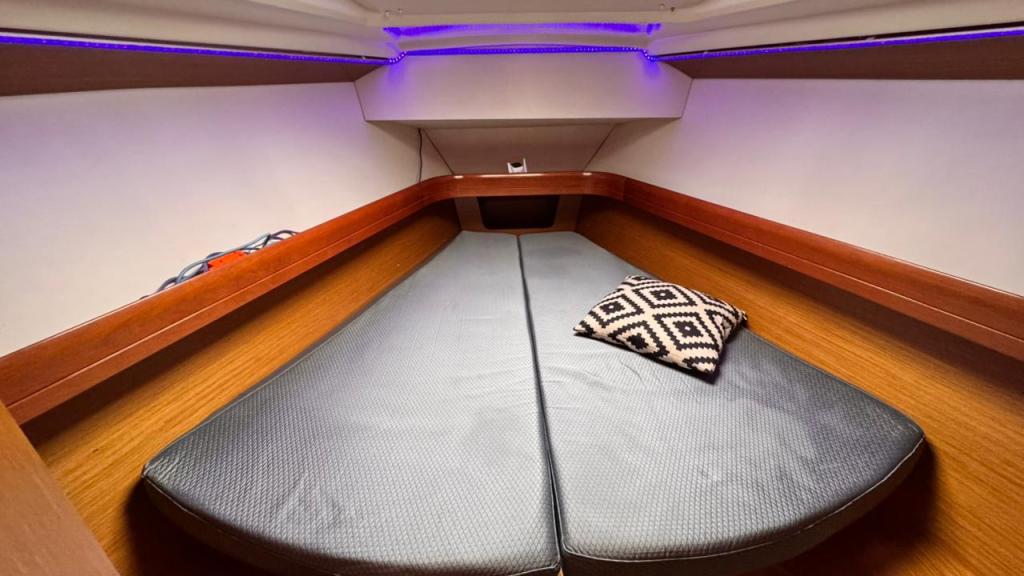 Jeanneau Sun Odyssey 39i - Image 9