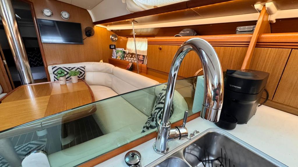 Jeanneau Sun Odyssey 39i - Image 6