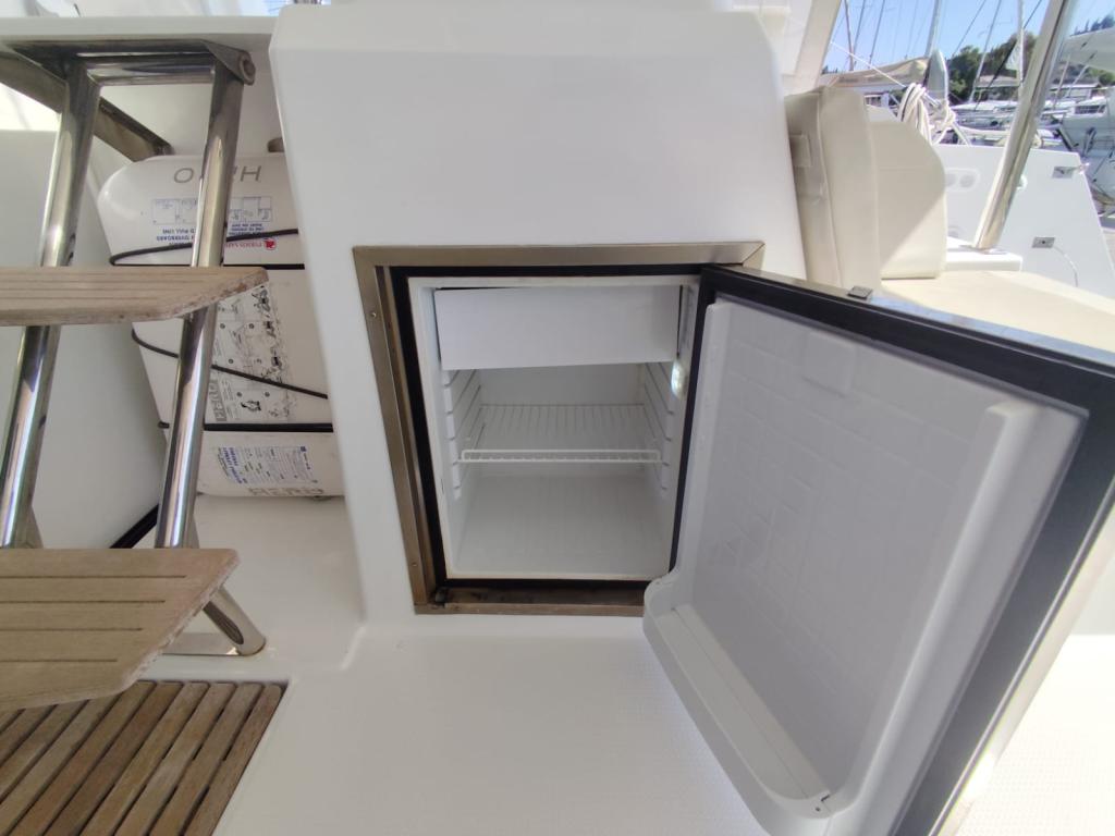 Fountaine Pajot Astrea 42 - Image 5