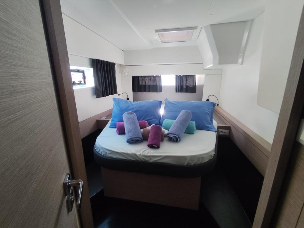 Fountaine Pajot Astrea 42 - Image 26