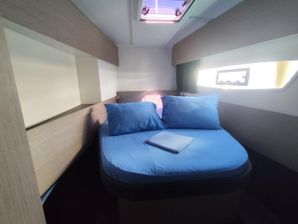 Fountaine Pajot Astrea 42 - Image 19