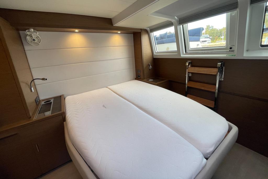 Lagoon 620 - Image 4