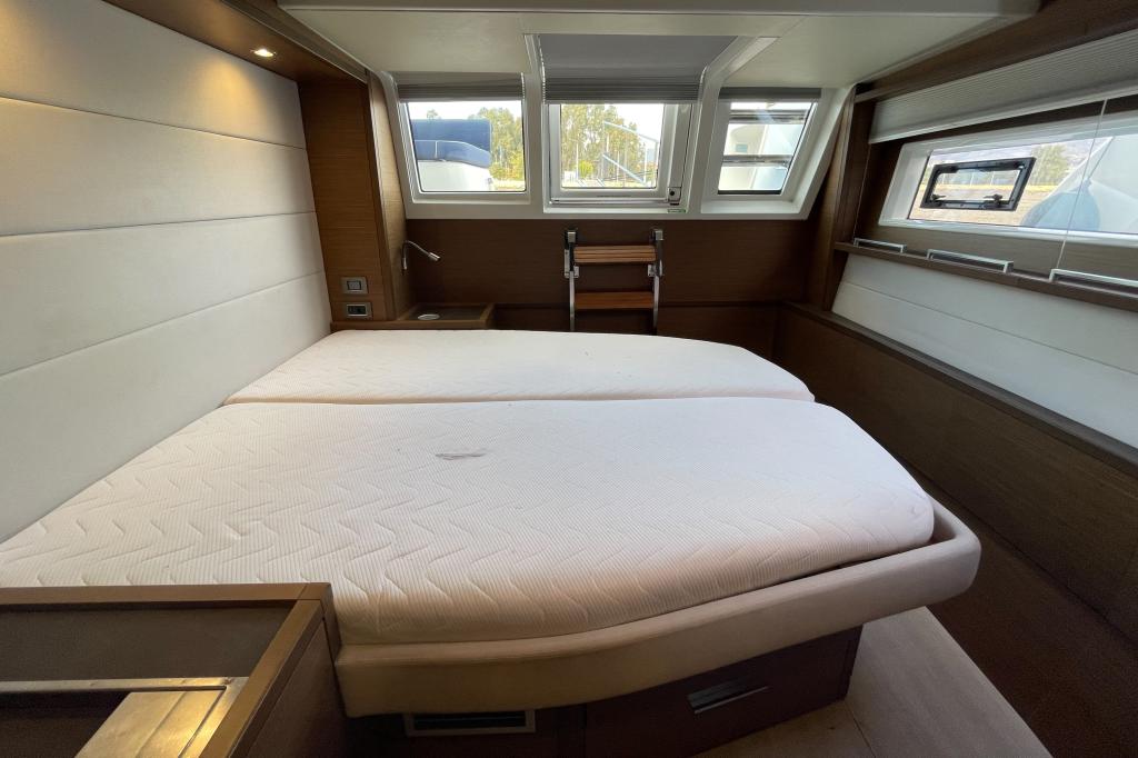 Lagoon 620 - Image 5