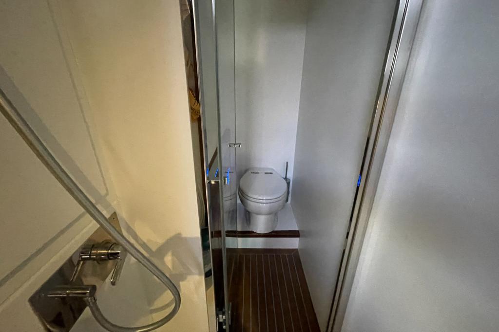 Lagoon 620 - Image 9