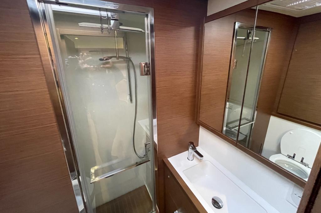 Lagoon 620 - Image 13