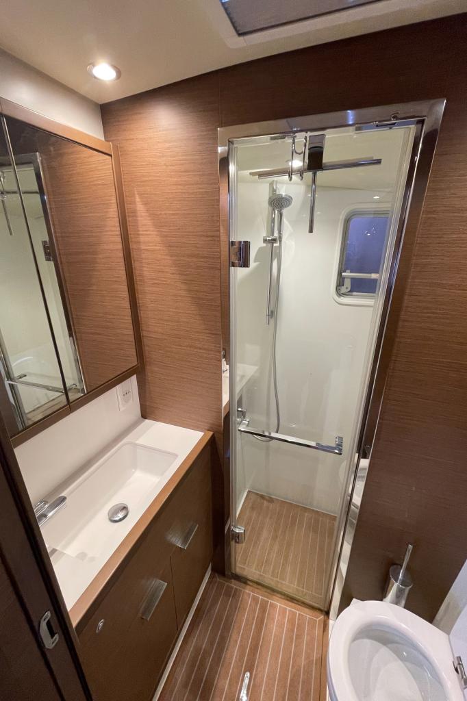 Lagoon 620 - Image 14