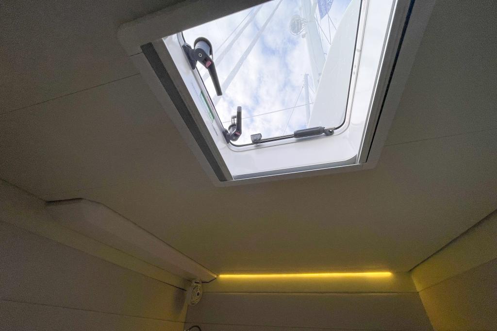 Lagoon 620 - Image 16