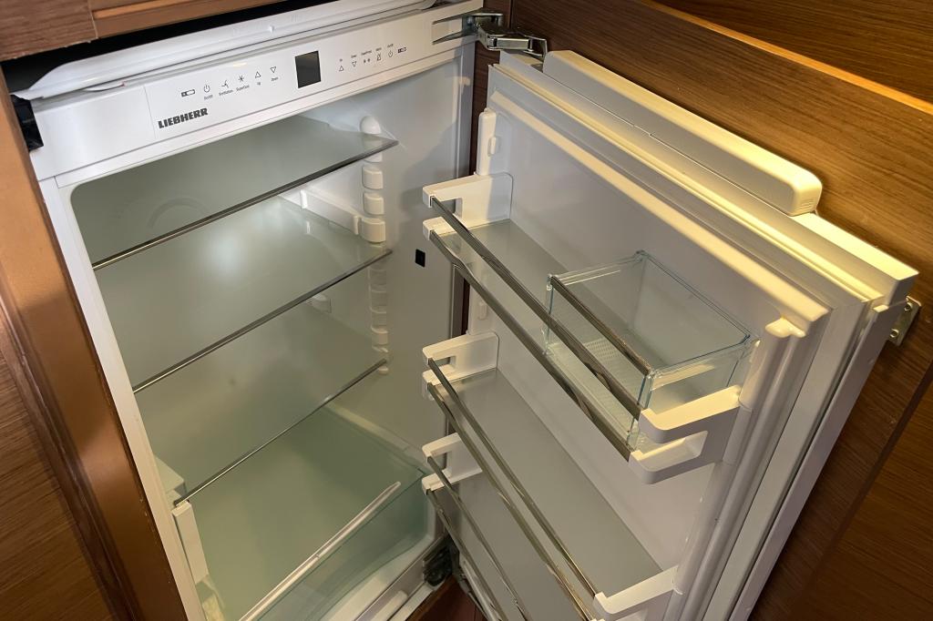 Lagoon 620 - Image 18