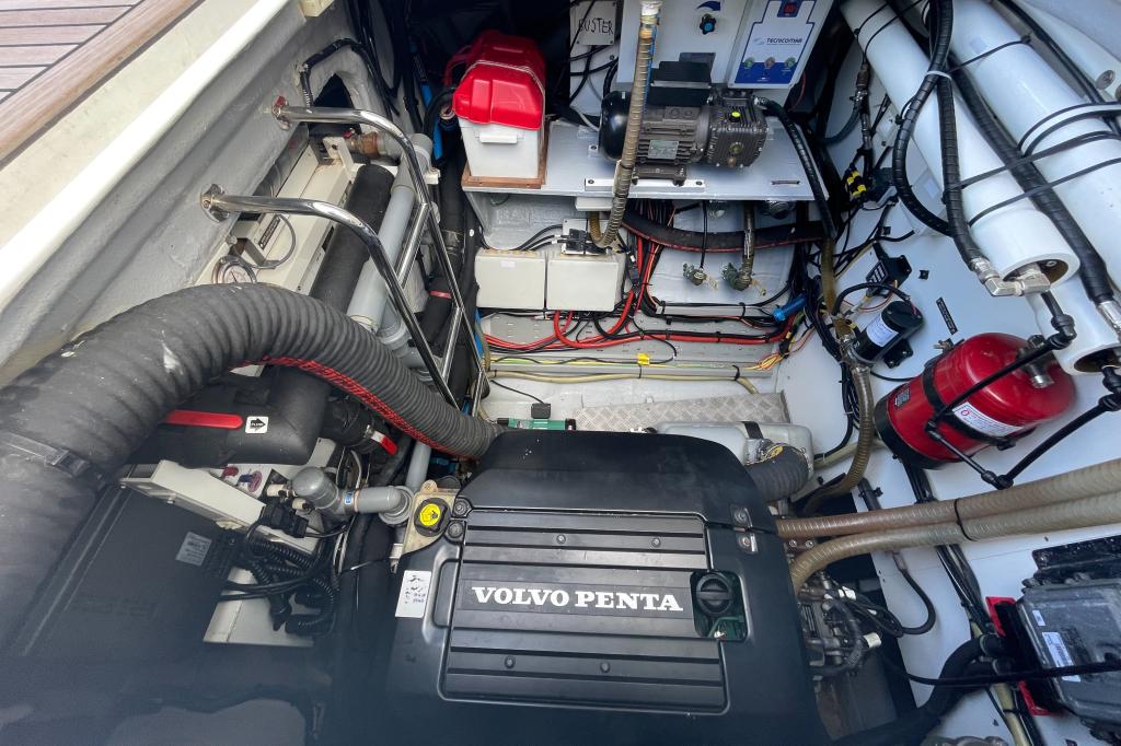 Lagoon 620 - Image 20