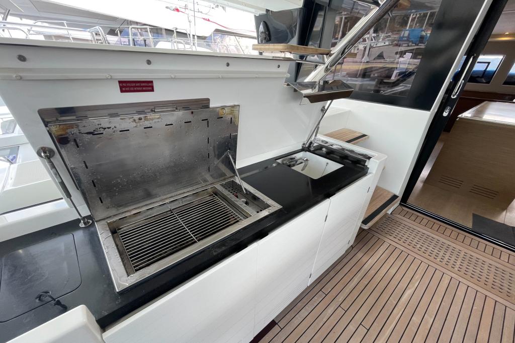 Lagoon 620 - Image 25