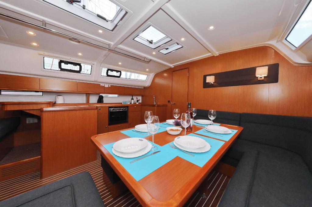 Bavaria Cruiser 51 - Image 16