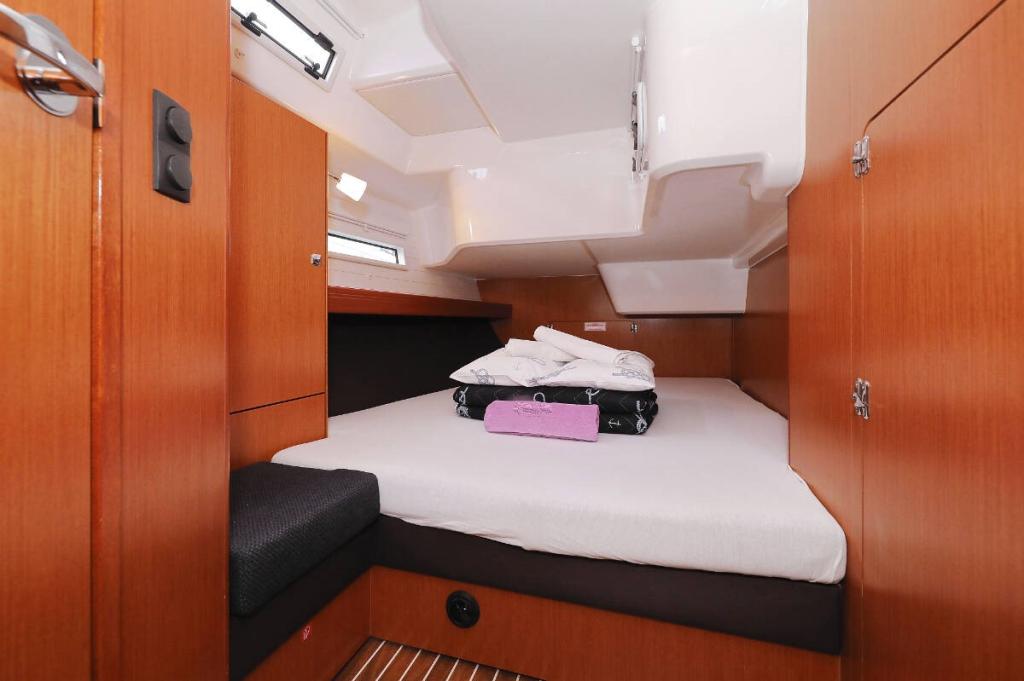 Bavaria Cruiser 51 - Image 22