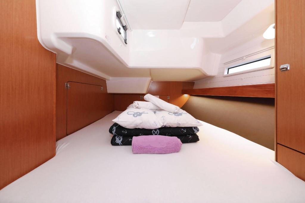 Bavaria Cruiser 51 - Image 25