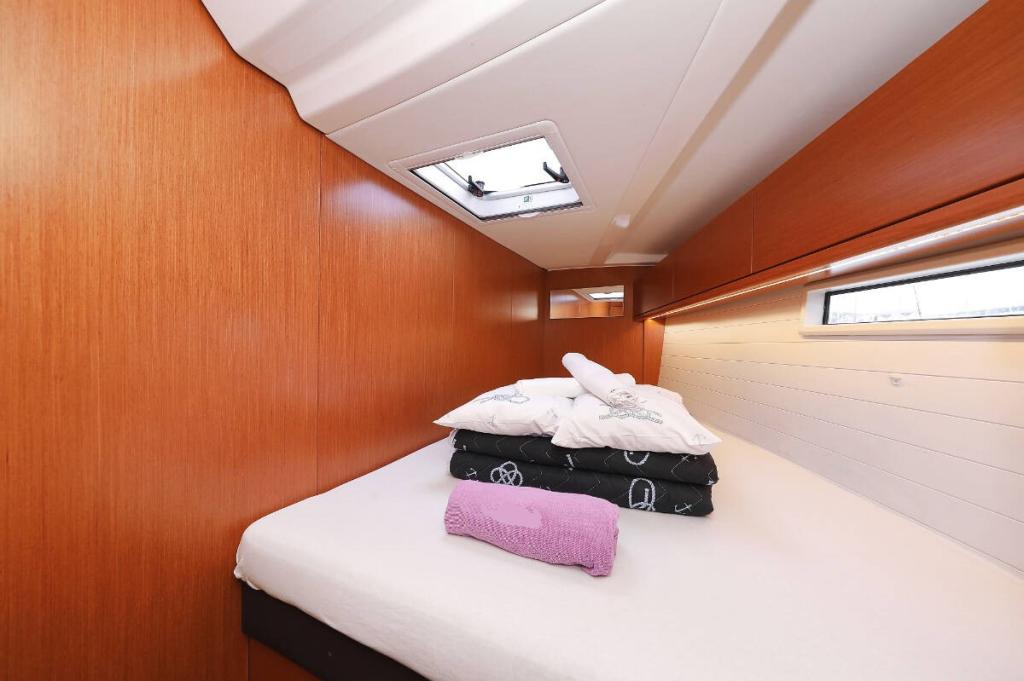 Bavaria Cruiser 51 - Image 31