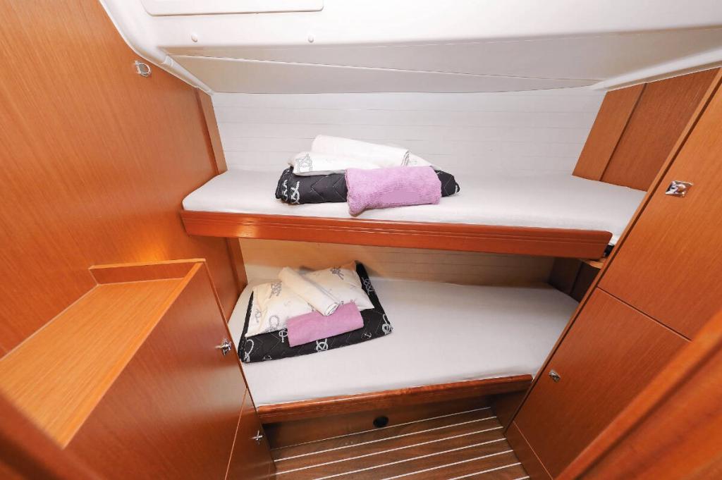 Bavaria Cruiser 51 - Image 33