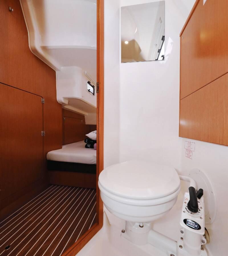 Bavaria Cruiser 51 - Image 38