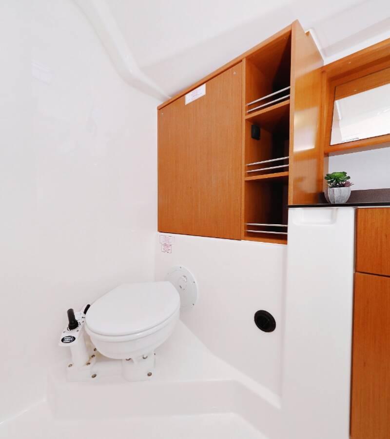 Bavaria Cruiser 51 - Image 40