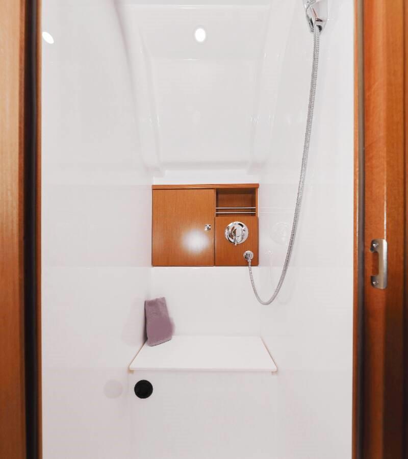 Bavaria Cruiser 51 - Image 42