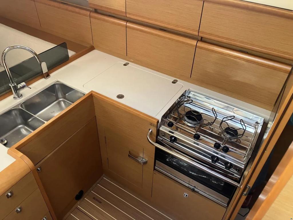 Jeanneau Sun Odyssey 409 - Image 14