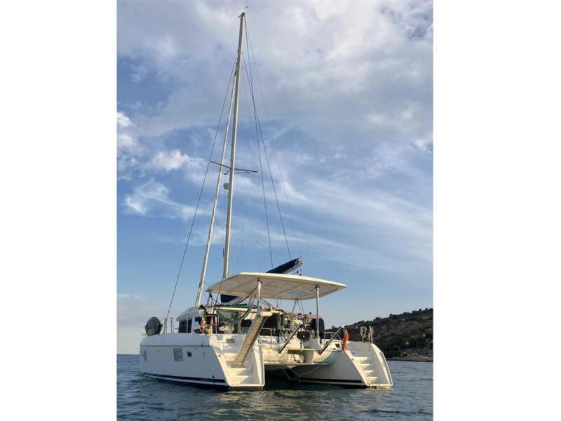 Lagoon 420 - Image 2