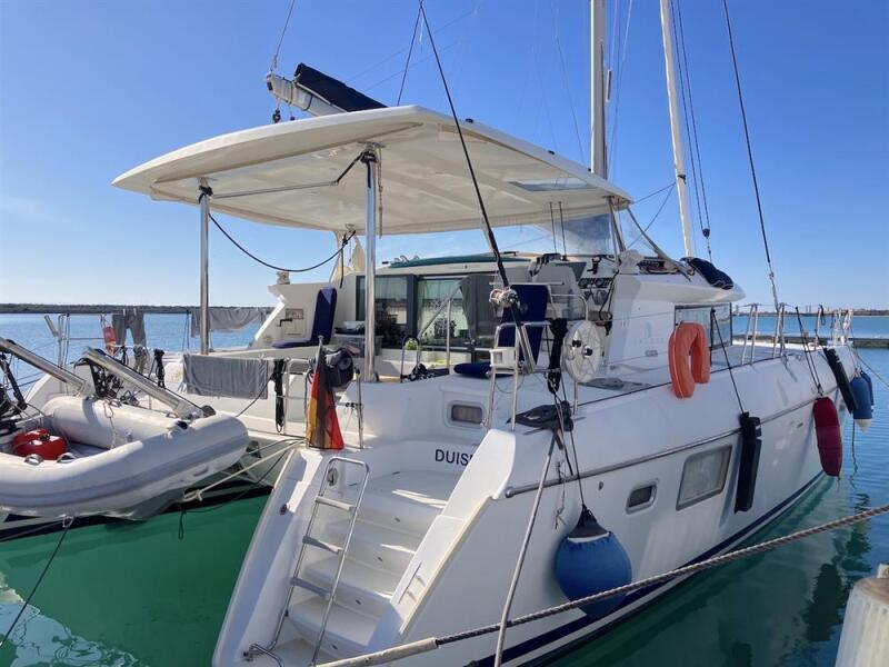 Lagoon 420 - Image 7